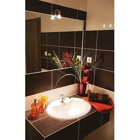 Five Bedroom Holiday In Velky Slavkov Semesterbostad