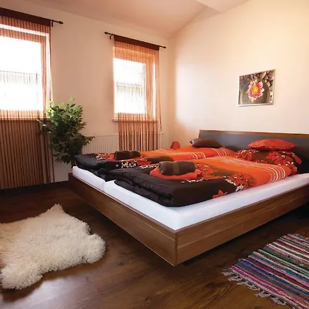 Five Bedroom Holiday In Velky Slavkov