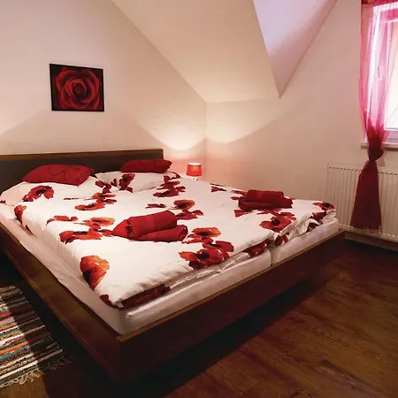 Prázdninový dům Five Bedroom Holiday In Velky Slavkov Belanske Kupele